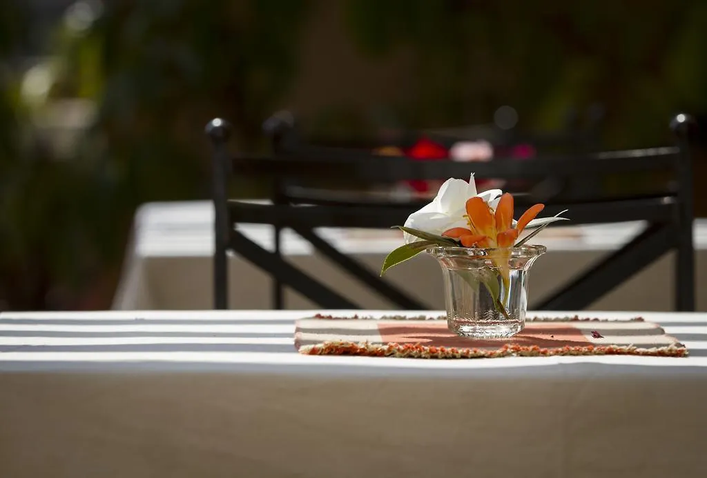 Hotel Ambassador By Ace Hotels Katmandu 4*,